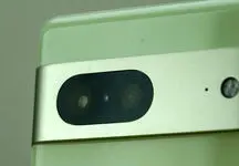 مشکل جدیدی برای پیکسل 7: شیشه دوربین عقب بدون دلیل می‌شکند
