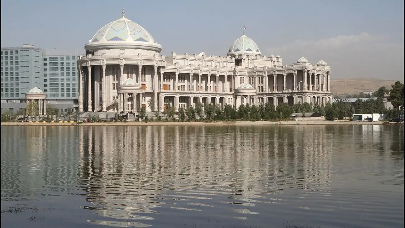 وزیر فرهنگ در دفتر یادبود بنای تاجیکستان چه نوشت