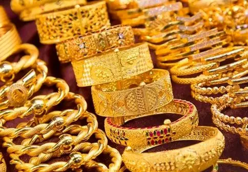 چرا پروفسور ادیب توصیه به خرید طلا می‌کند؟