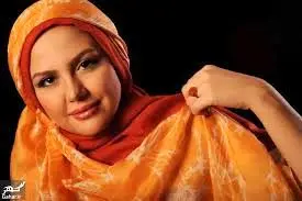 چهره عروسکی خانم مجری جنجالی صداوسیما را ببینید / تفاوت از زمین تا آسمان!