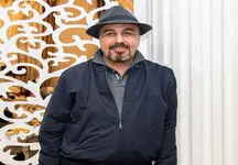دختر رضا عطاران مدل شد / باور می کنید این دختر زیبا فرزند آقای بازیگر باشد؟!