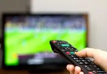 جدایی یک مجری سرشناس دیگر از تلویزیون / شما بی چشم و رو هستید!