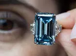 25 دقیقه کتک کاری برای بدست آوردن الماس آبی میلیون دلاری + عکس