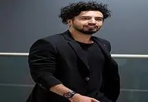 اولین عکس از مادر خیلی شیک مهرداد صدیقیان /  کی فکر می کرد مادر آقای بازیگر انقدر جوان باشه ؟!