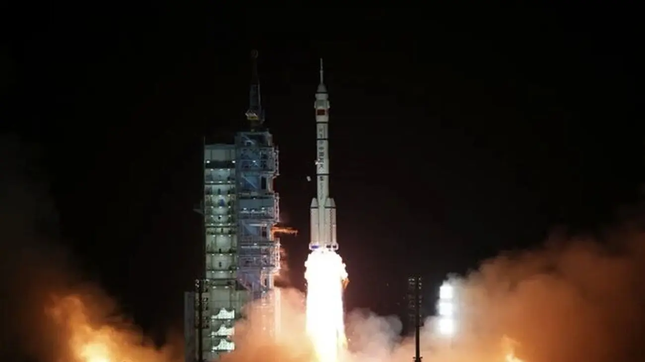۳ فضانورد چینی به ایستگاه فضایی رسیدند