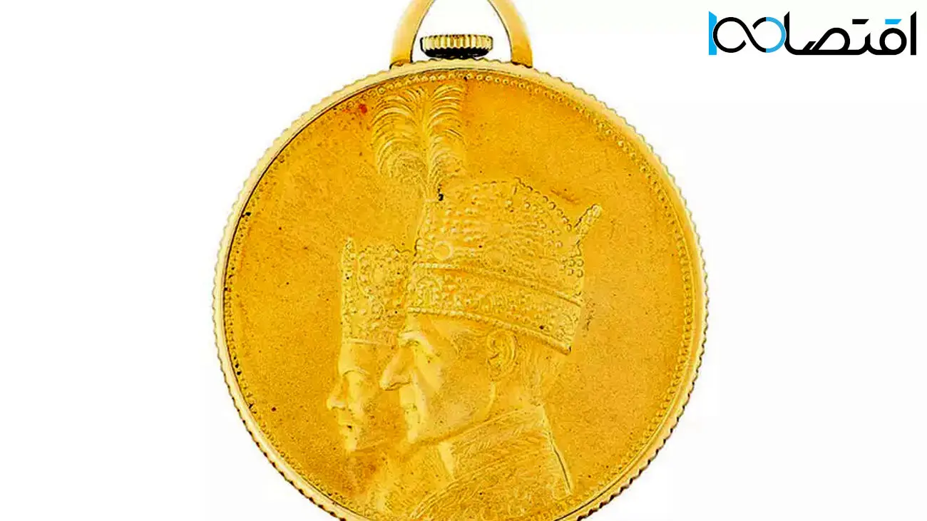 عکس ساعت طلا که تصویر شاه و فرح روی آن حک شده است / چه کسی به آنها هدیه داد؟