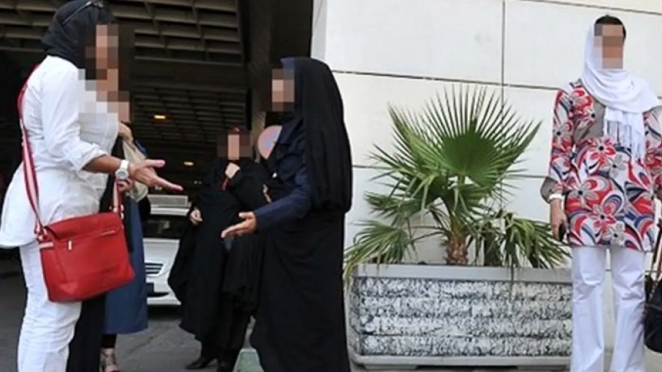 نامه به شدت اعتراضی 100 استاد حوزه قم درباره کشف حجاب