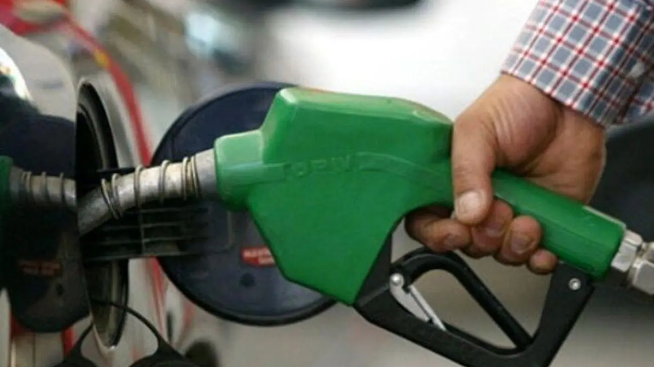 توزیع بنزین سوپر در مراکز استان ها آغاز شد