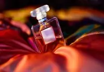 معرفی 9 عطر خوشبو برای استایل های رسمی 