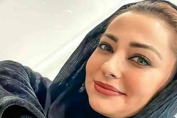 استایل جذاب و متفاوت نفیسه روشن در دبی با مانتوی طرح فرش اصیل ایرانی!