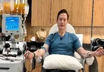 میلیاردر آمریکایی در سودای جوانی پلاسمای بدنش را تعویض کرد