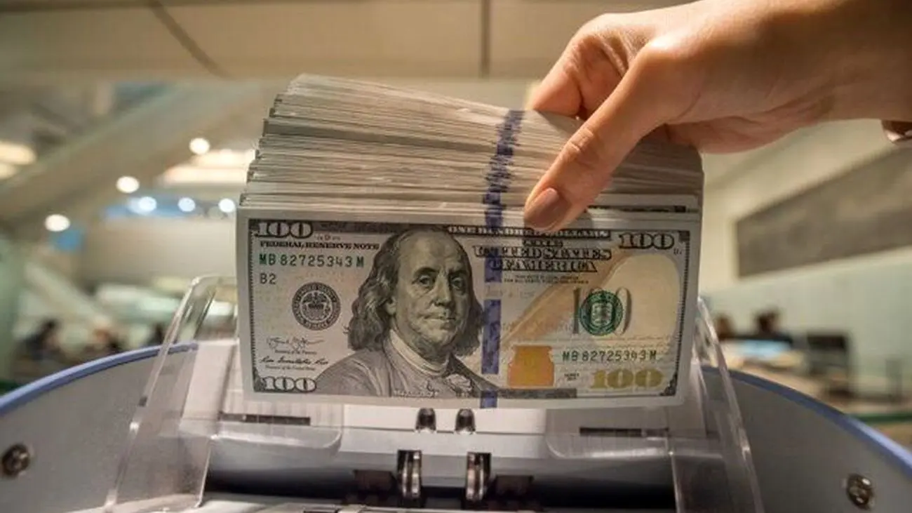 الاکلنگ دلار و یورو در صرافی‌های بانکی 
