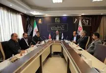 نشست رئیس اتاق اصناف ایران با جمعی از فعالان صنف تلفن همراه