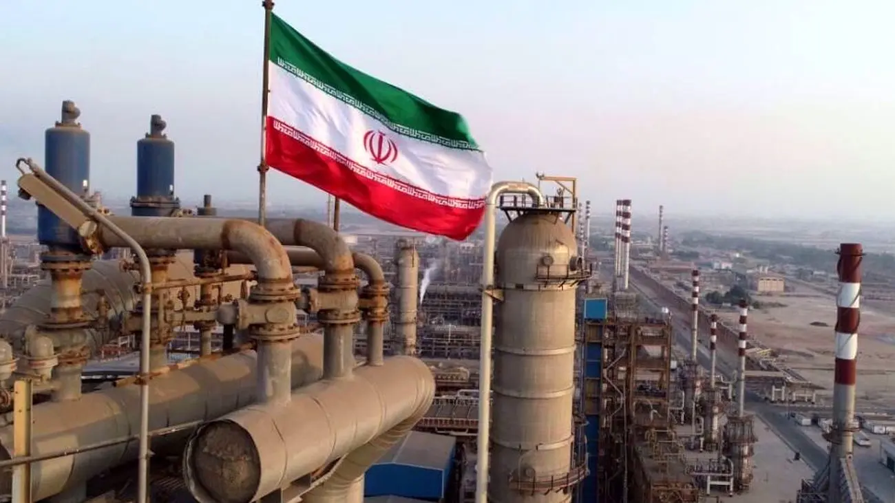 تداوم کاهش قیمت نفت ایران / دلارهای نفتی در ایران چند؟