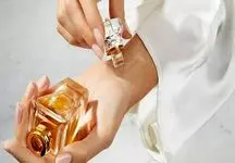 ​
7 نکته برای پیدا کردن امضای عطر افراد شیک پوش