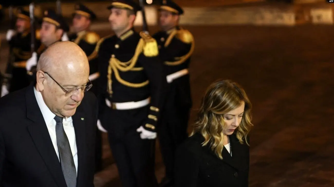 گاف عجیب نخست وزیر لبنان هنگام روبوسی با یک زن دیگر به جای نخست‌وزیر ایتالیا