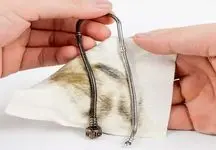 جلوگیری از سیاه شدن اکسسوری های نقره با گچ