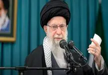 رهبر انقلاب؛ استقلال ملی یعنی کشور منتظر چراغ سبز یا قرمز آمریکا و امثال آمریکا نباشد
