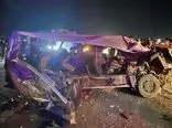 ببینید / تصادف هولناک خودروی زائران ایرانی در عراق / ۱۹ تن کشته شدند 