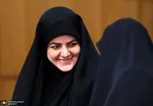 عکسی از  هم‌نشینی دختران مسعود پزشکیان و قالیباف