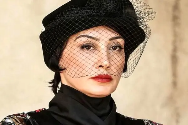  عکس لو رفته از هدیه تهرانی با لباس شب فوق میلیونی / کولاک خانم بازیگر در عروسی برادرش !