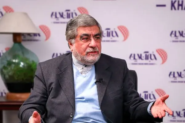 نظر علی جنتی درباره توافق با آمریکا و تذکرات رهبری به جریان افراطی