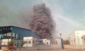 اولین تصاویر دوربین مداربسته از آغاز آتش‌سوزی مرگبار در بندر شهید رجایی منتشر شد + فیلم