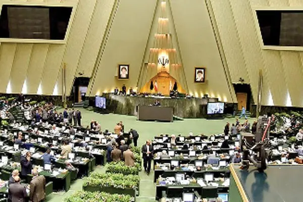بررسی طرح دوفوریتی ویژه کامیون‌داران در مجلس
