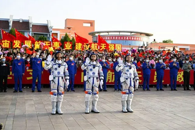 چین ۳ فضانورد را به ایستگاه فضایی «تیانگونگ» پرتاب کرد