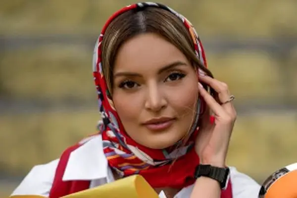 میز تولد رویایی نیلوفر پارسا با چیدمان ساده و خوشگل؛ خانم بازیگر شب تولدش عروس شد!