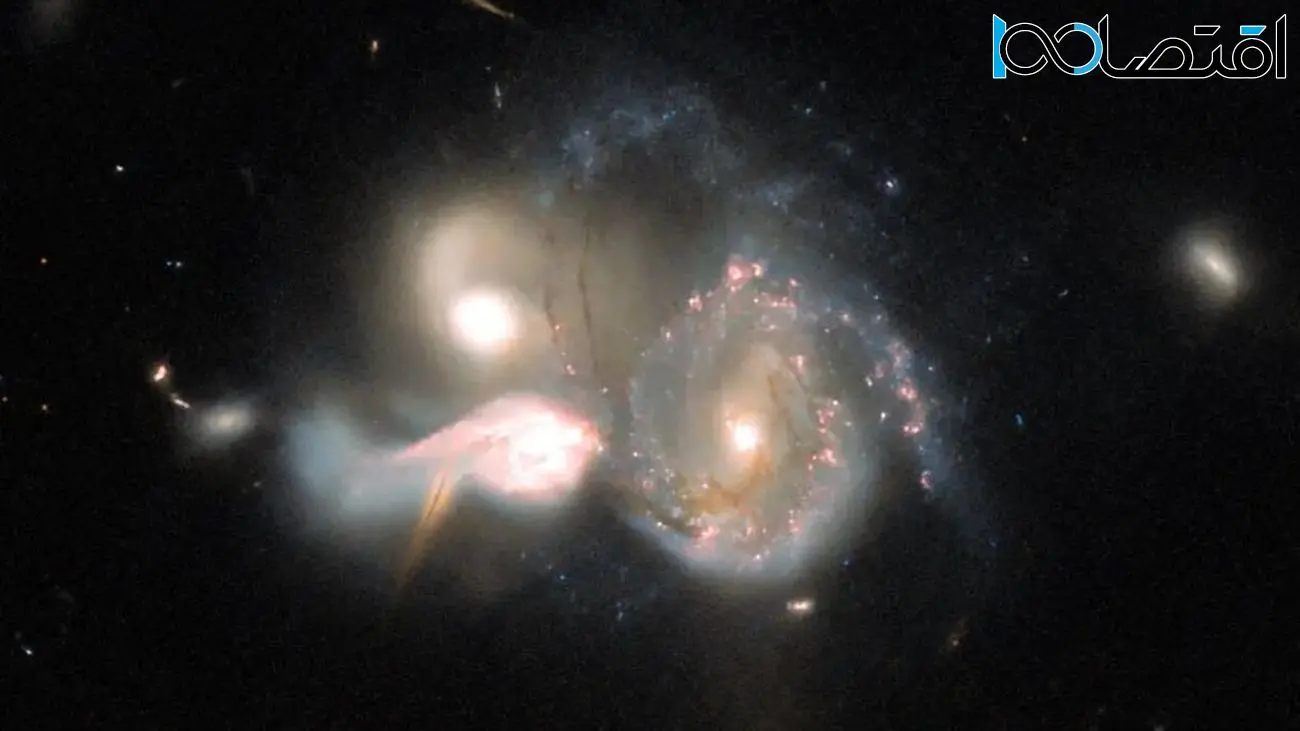 هابل برخورد تماشایی سه کهکشان را به تصویر کشید