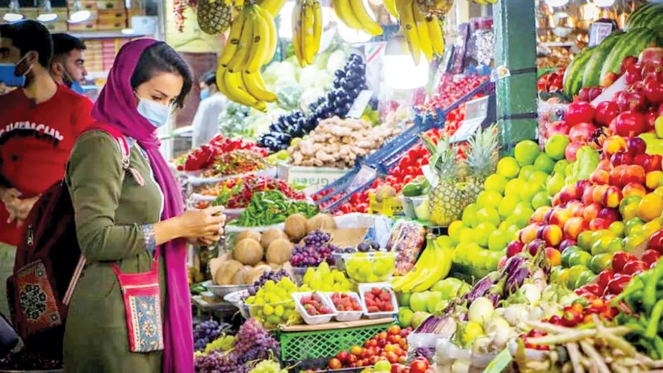 نرخ انواع میوه در میادین تره بار تهران / از قیمت موز تا زنجبیل لاکچری !