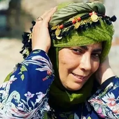 مانتوی کفتان ابتسام بغلانی؛ استایلی که نمی‌توانید از آن چشم بردارید!
