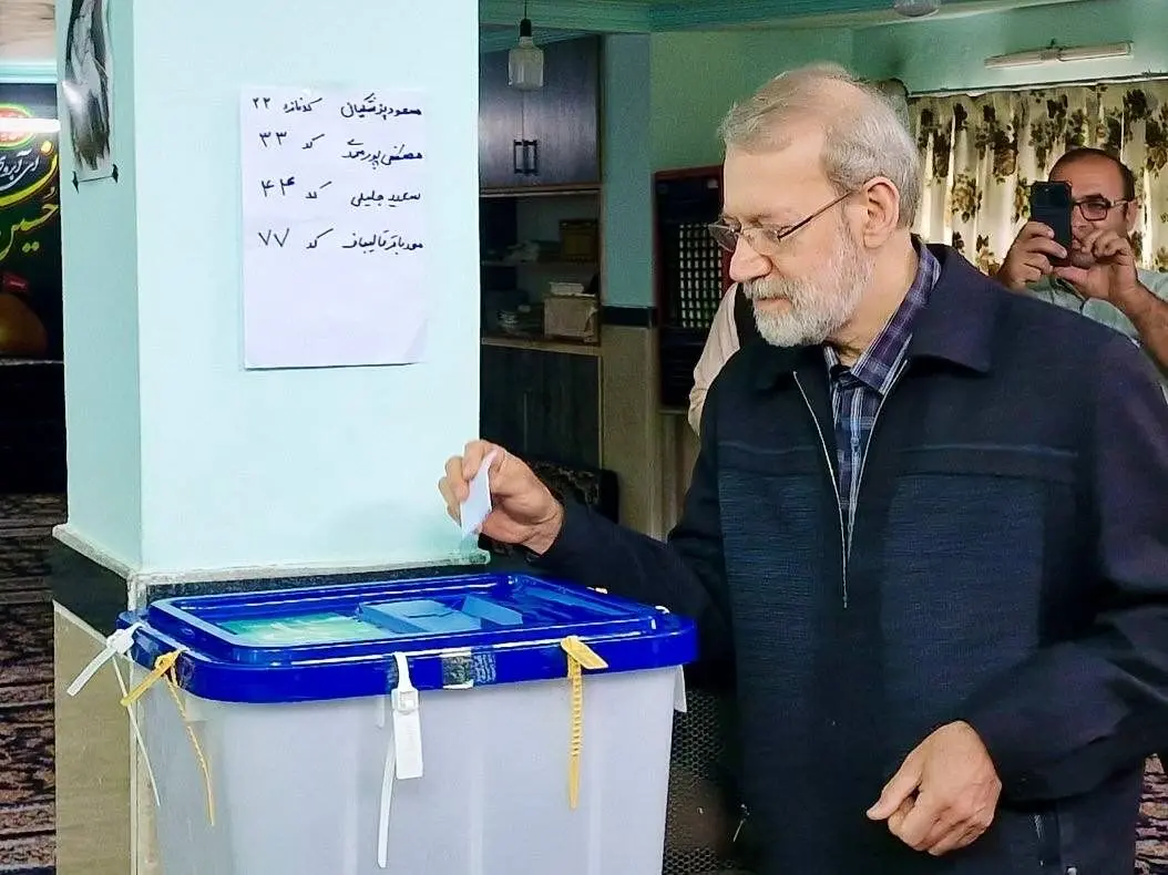 علی لاریجانی در مازندران رأی خود را به صندوق انداخت +عکس