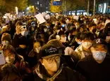 اعتراض‌های کم‌سابقه در چین/ شعار «شی جین پینگ استعفا» و سانسور در شبکه‌های اجتماعی