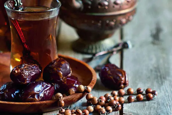کاهش وزن آسان با رژیم خرما و چای