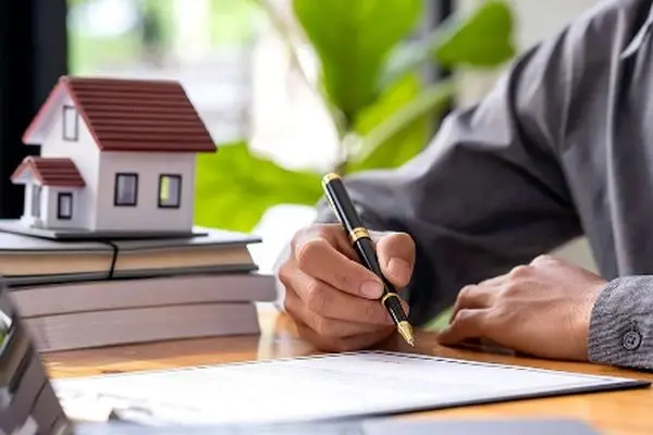 خروج اتباع غیرمجاز و تاثیر آن بر قیمت مسکن در تهران + جدول تحلیل