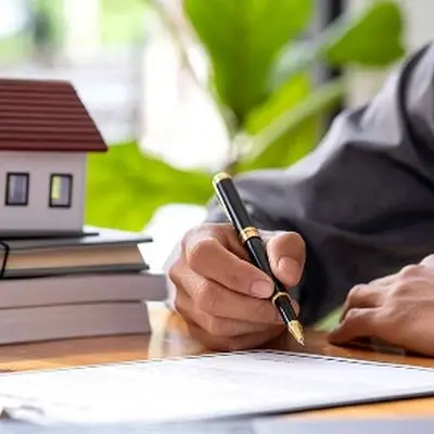 خروج اتباع غیرمجاز و تاثیر آن بر قیمت مسکن در تهران + جدول تحلیل