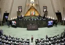 ادعای جنجالی میرسلیم: رشوه‌هایی که نمایندگان را به موافقت یا مخالفت سوق می‌دهند!