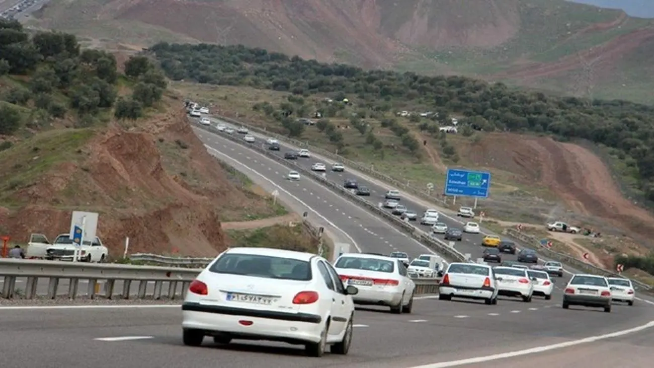 وضعیت متفاوت ترافیک در‌ آزادراه تهران-قم و قزوین-رشت