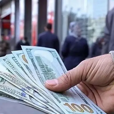 پیش‌بینی قیمت دلار / دلار در آستانه فروپاشی؟