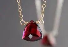 به هنگام خرید گردنبند طلا، این ۸ مورد را در نظر بگیرید! 