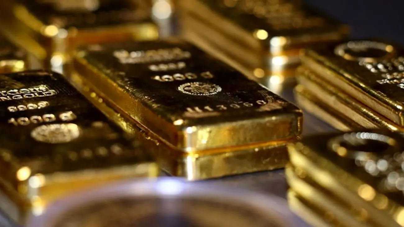تقویت دلار قیمت طلا را 5 دلار کاهش داد