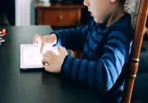موبایل بـرای کودکان؛ نیاز یا ابزار تفاخر