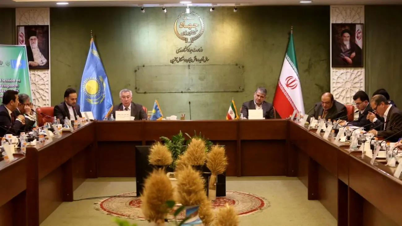 ایران و قزاقستان برای افزایش حمل باربه توافق رسیدند