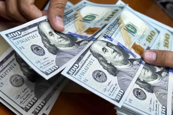 بانک مرکزی و هدف عجیب دلار 110 هزار تومانی/ پشت پرده مذاکرات