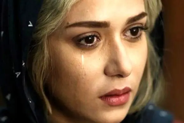 جدیدترین تصاویر عزای پدر پریناز ایزدیار؛ ساده و شیک اما پر از احساس