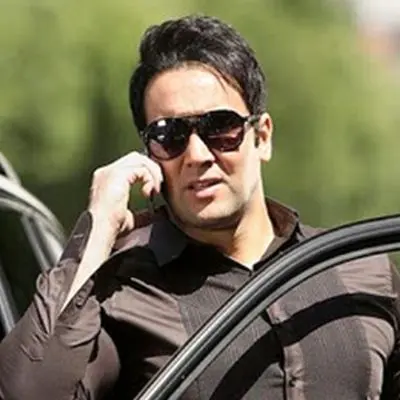 تصاویر خاص از کلکسیون خودروهای کلاسیک پوریا پورسرخ