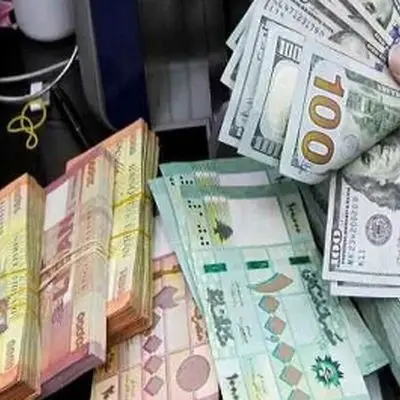 دلار بازار آزاد ۱۰۰ هزارتومان را رد می‌کند؟!