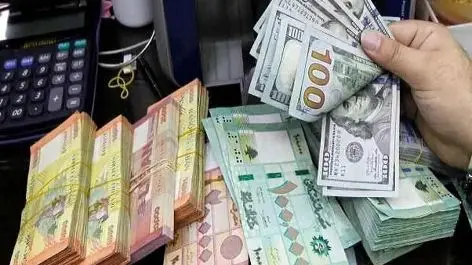دلار بازار آزاد ۱۰۰ هزارتومان را رد می‌کند؟!